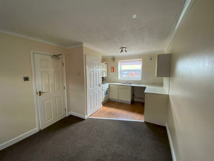 1 Bedroom Flat To Rent In Whalley Street, Peterborough, PE1