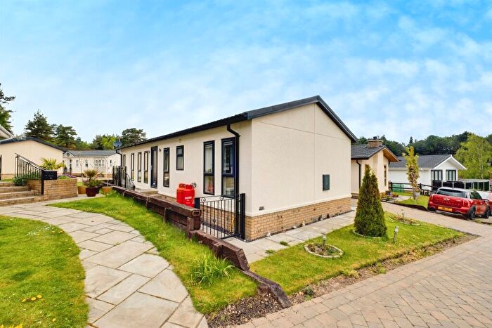 2 Bedroom Park Home For Sale In Maple Walk, Matchams, Ringwood, BH24