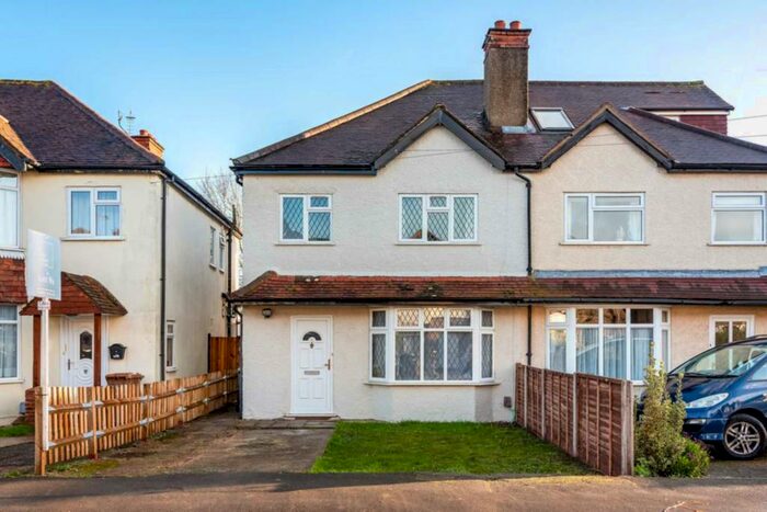 5 Bedroom Semi-Detached House To Rent In Beckingham Rd, Guildford, GU2