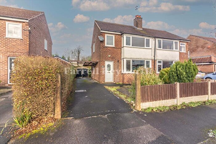 3 Bedroom Semi Detached House For Sale In The Grove, Penwortham, Preston, PR1