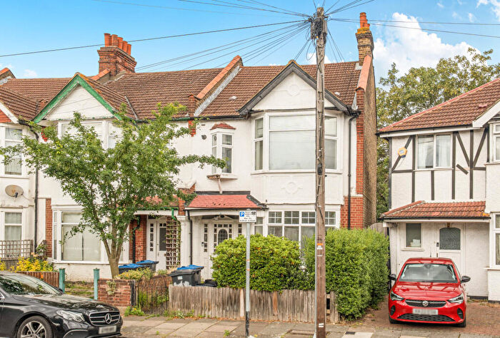 1 Bedroom Apartment For Sale In Melrose Avenue, Mitcham, CR4