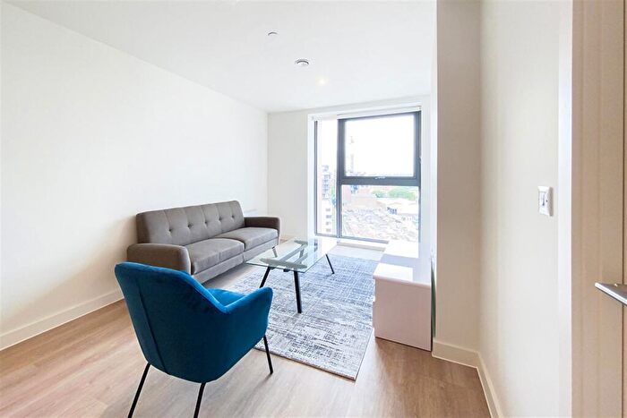 2 Bedroom Apartment To Rent In Laurence Place, Embankment West, M3