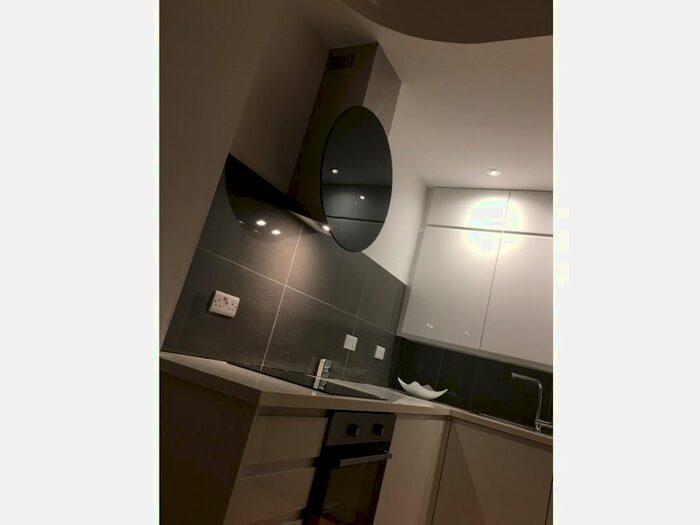 1 Bedroom Flat To Rent In West Park Place, Haymarket, Edinburgh, EH11