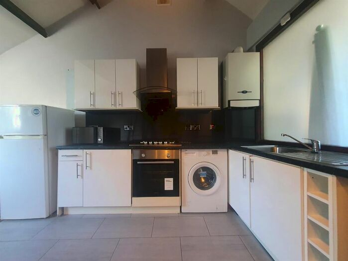 Studio To Rent In A Evering Road, London, N16