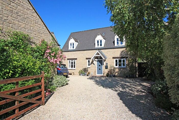 4 Bedroom Detached House For Sale In St. Julians Close, South Marston, Swindon, SN3