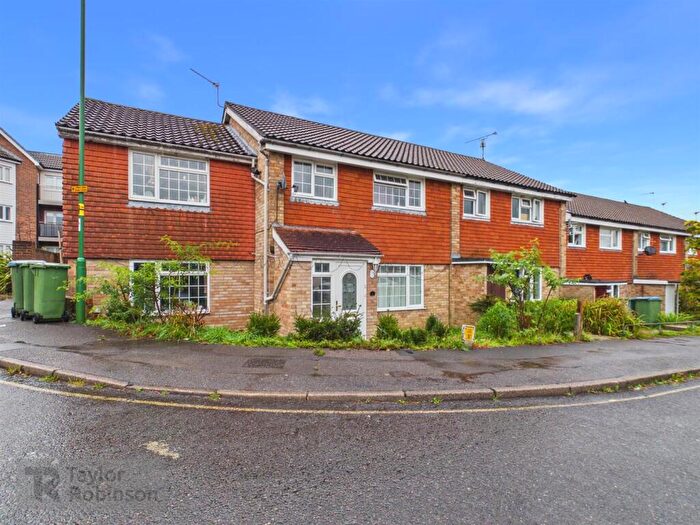 5 Bedroom House To Rent In Stanley Walk, Horsham, RH13