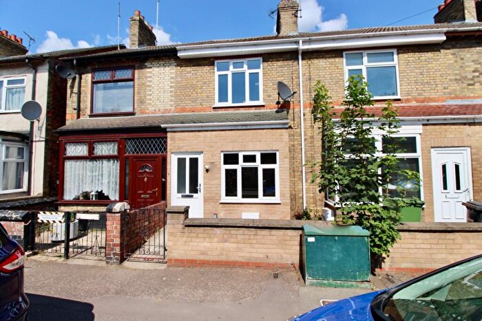 3 Bedroom Terraced House To Rent In Belsize Avenue, Woodston, Peterborough, PE2