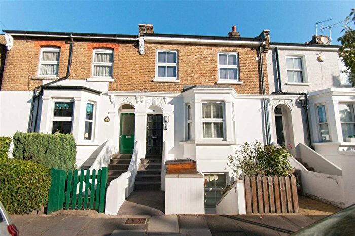 1 Bedroom Flat To Rent In Chaucer Road, Acton, W3