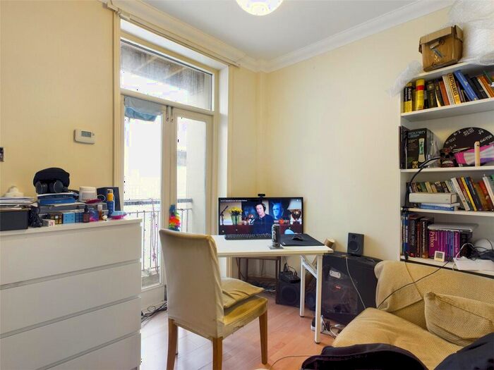 1 Bedroom Apartment To Rent In Ditchling Road, Brighton, East Sussex, BN1