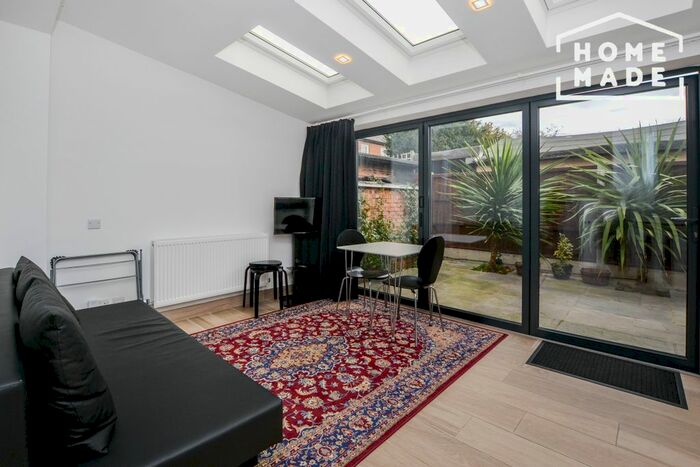 Studio To Rent In Acton Lane, London, W4