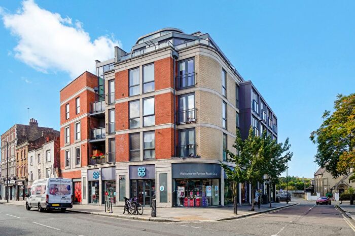 1 Bedroom Flat To Rent In Highgate Road, London, NW5