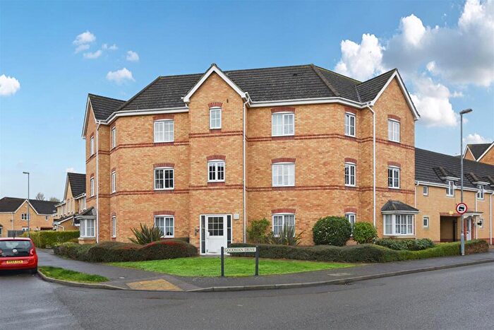 2 Bedroom Apartment For Sale In Goodman Drive, Leighton Buzzard, LU7