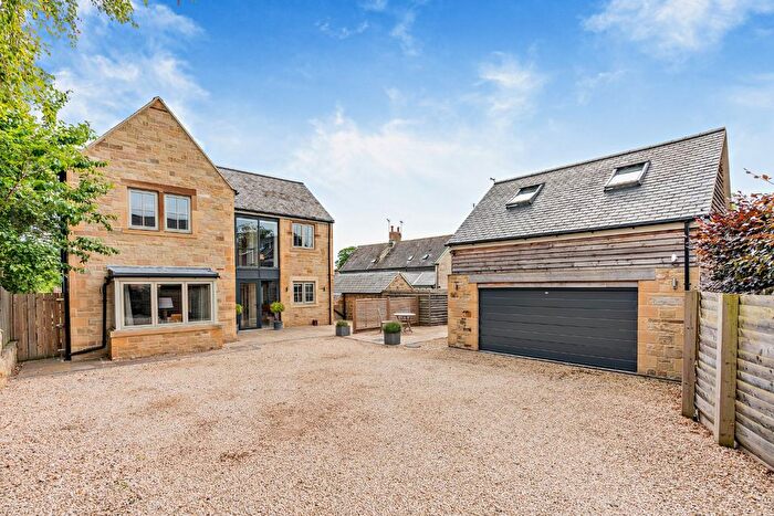 Property For Sale In Alnwick Road, Lesbury, Alnwick, Northumberland, NE66