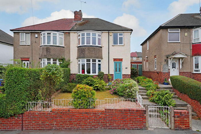 3 Bedroom Semi-Detached House For Sale In Hollybank Avenue, Sheffield, S12