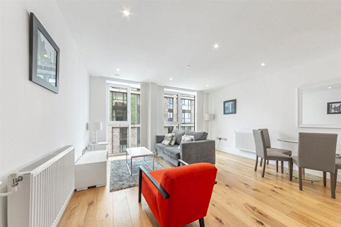 1 Bedroom Flat To Rent In Caxton Street North, Canning Town, E16