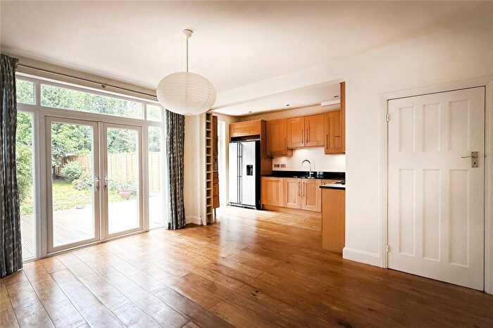4 Bedroom Terraced House To Rent In Oakfield Gardens, Beckenham, BR3
