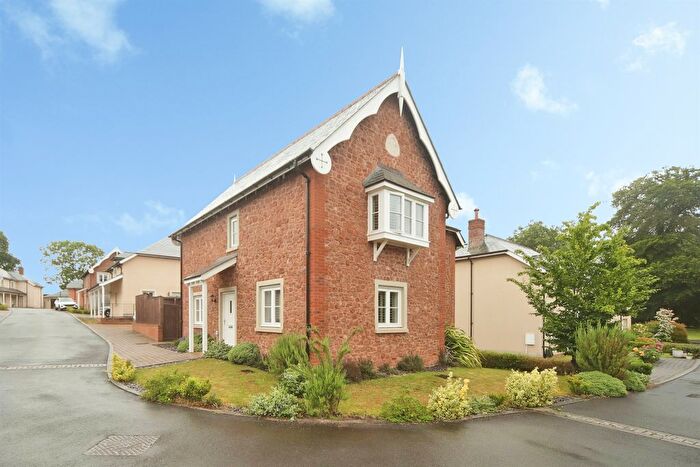 4 Bedroom Detached House For Sale In South Drive, Bishops Lydeard, Taunton, TA4