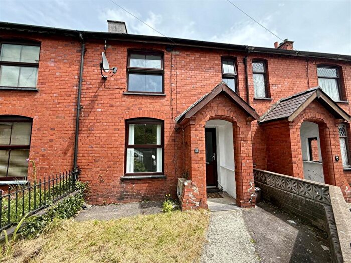 2 Bedroom House For Sale In Glanogwen, Bethesda, Bangor, LL57