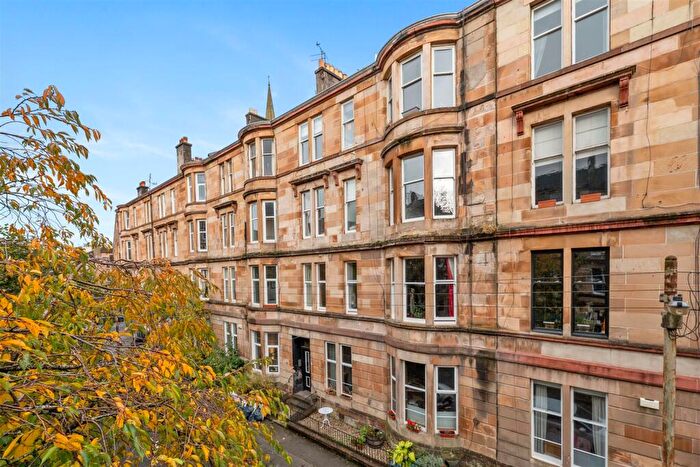 2 Bedroom Flat For Sale In / Barrington Drive, Woodlands, G4