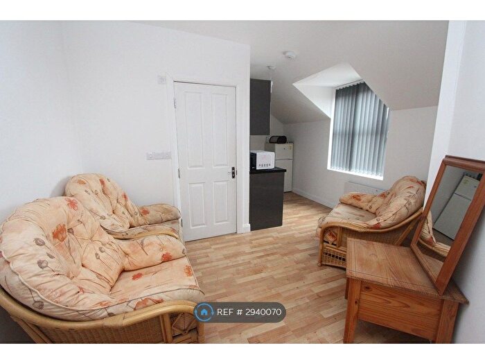 1 Bedroom Flat To Rent In Woodgate, Leicester, LE3