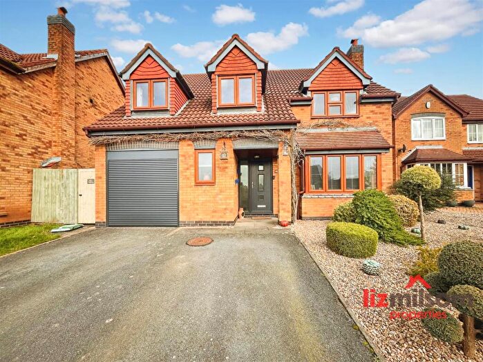 4 Bedroom Detached House For Sale In Wetherel Road, Burton-On-Trent, DE15