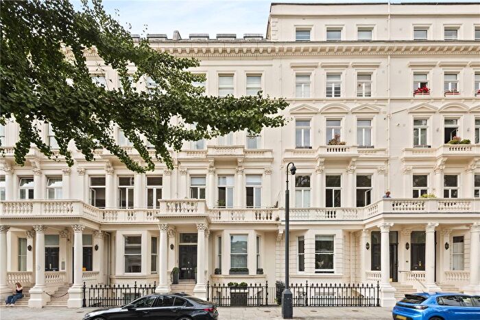 2 Bedroom Maisonette For Sale In Earl's Court Square, London, SW5