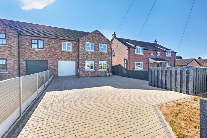 4 Bedroom Semi-Detached House For Sale In Gull Road, Guyhirn, PE13