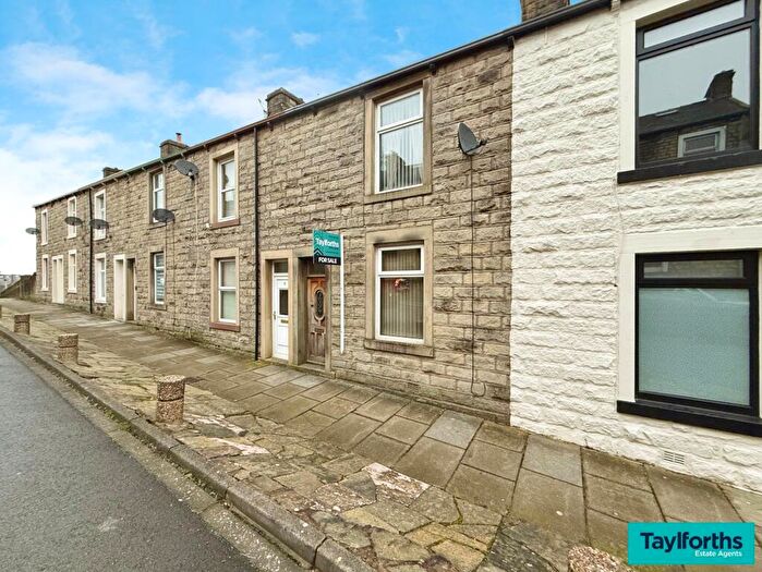 2 Bedroom Terraced House For Sale In Leonard Street, Barnoldswick, BB18