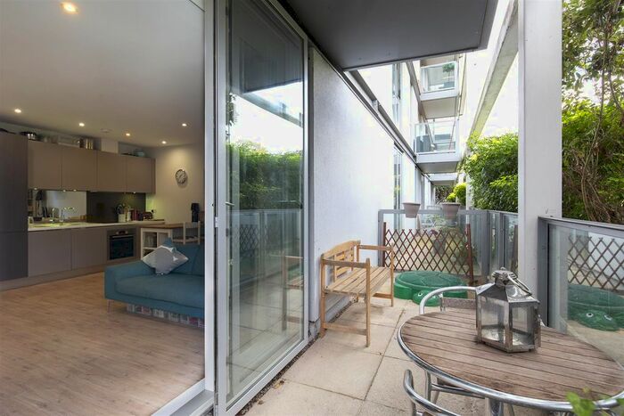 1 Bedroom Flat For Sale In Fyfe House, New River Village, Hornsey, N8