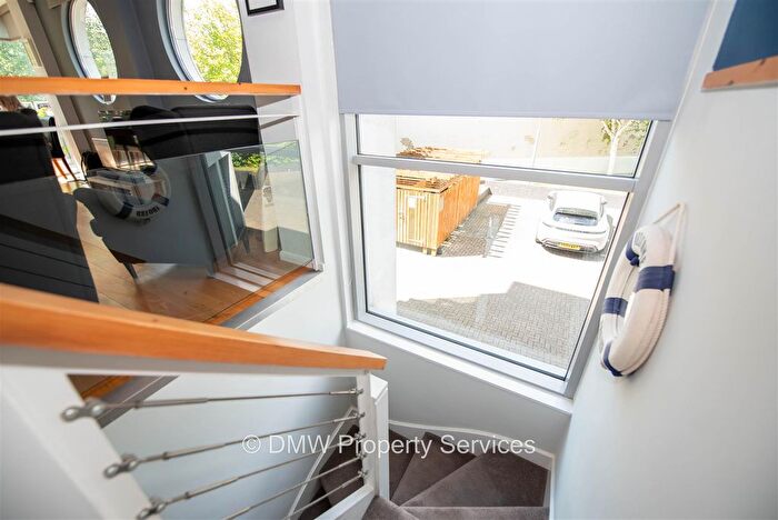 2 Bedroom Flat For Sale In Cranmer Street, Mapperley Park, Nottingham, NG3