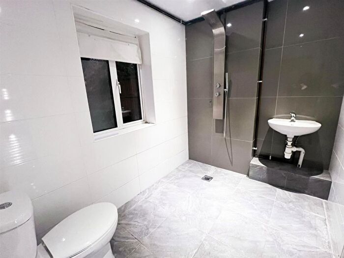 4 Bedroom Terraced House To Rent In Sunnyside Road, London, E10