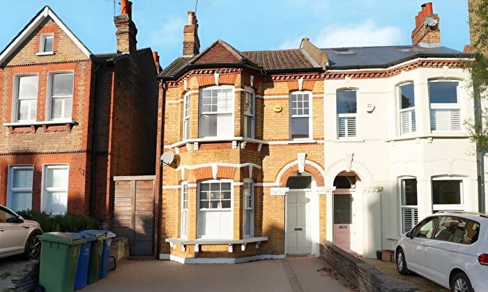 4 Bedroom Semi Detached House To Rent In Dunstans Road, East Dulwich, London, SE22