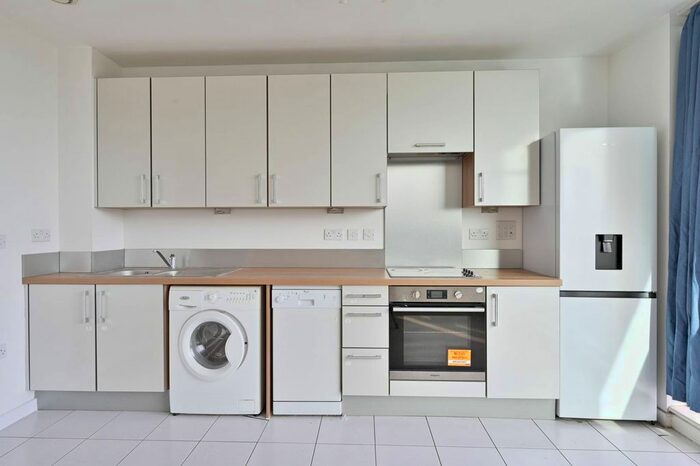 1 Bedroom Flat To Rent In Mapleton Road, Wandsworth, London, SW18