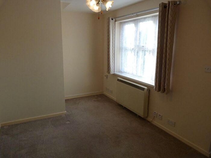 1 Bedroom Flat For Sale In Grosvenor Road, Broadstairs, CT10