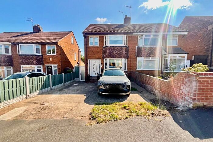 3 Bedroom Semi-Detached House For Sale In Goathland Road, Sheffield, S13