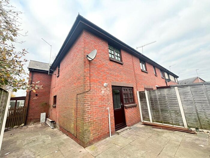 2 Bedroom House To Rent In Newfoundland Drive, Poole, BH15