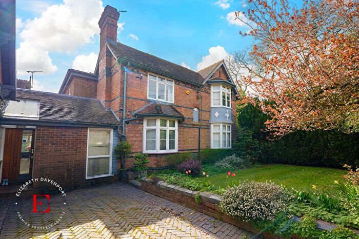 5 Bedroom Detached House For Sale In Hob Lane, Balsall Common, CV7