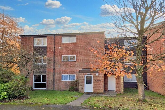 1 Bedroom Flat To Rent In Arran Court, Gilligan Close, Horsham, RH12