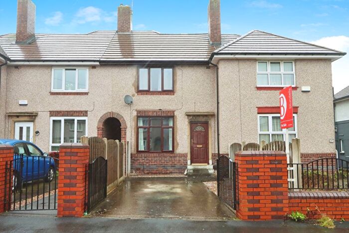 2 Bedroom Terraced House For Sale In Lichford Road, Sheffield, South Yorkshire, S2