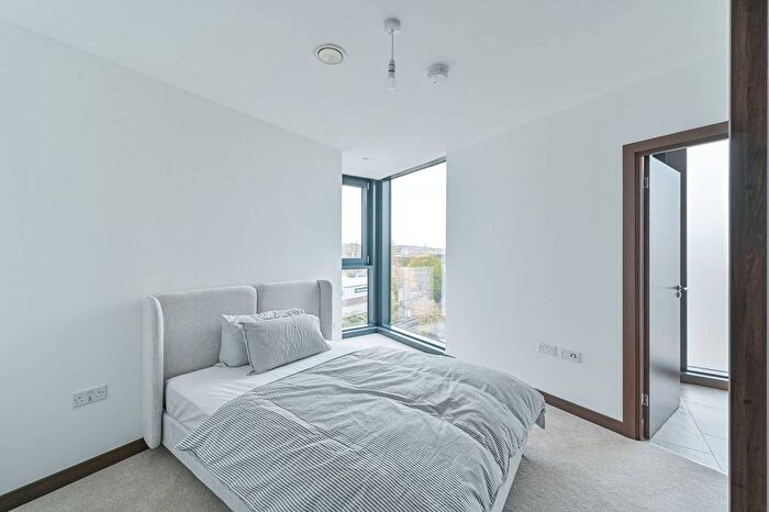 2 Bedroom Flat For Sale In Dylon Riverside, Lower Sydenham, London, SE26