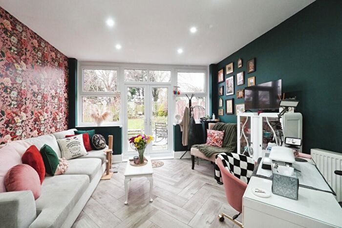 2 Bedroom Semi-Detached House For Sale In Stainforth Street, Mansfield, NG19