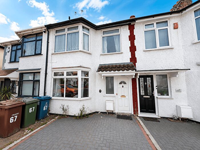 3 Bedroom Terraced House To Rent In Toorack Road, Harrow, HA3