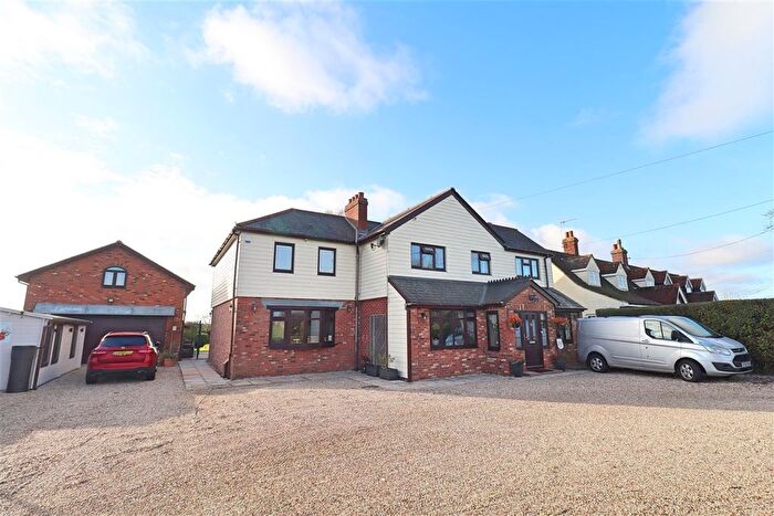 5 Bedroom Detached House For Sale In Ashes Road, Cressing, Braintree, CM77