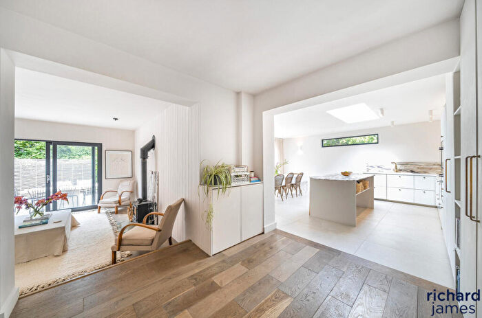 4 Bedroom Bungalow For Sale In Stoppers Hill, Brinkworth, SN15