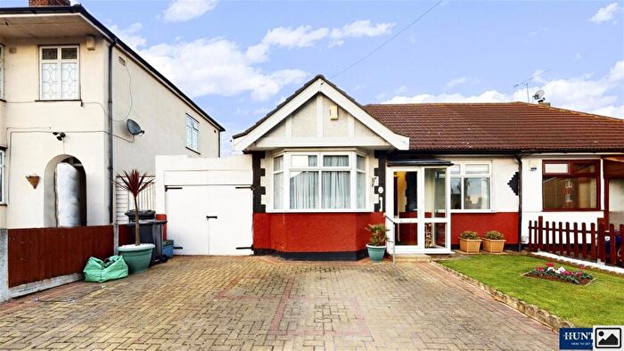3 Bedroom Bungalow To Rent In Chadwell Heath Lane, Romford, RM6