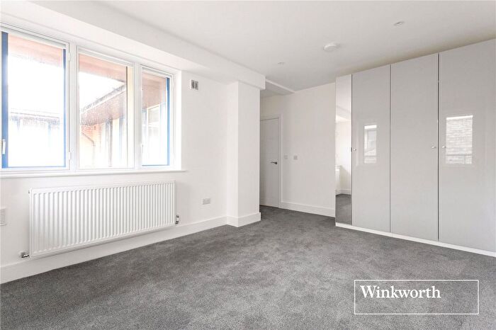 1 Bedroom Flat To Rent In Arcadia Avenue, London, N3