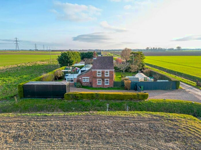 2 Bedroom Detached House For Sale In Moyses Bank, Marshland St James, Wisbech, Norfolk, PE14