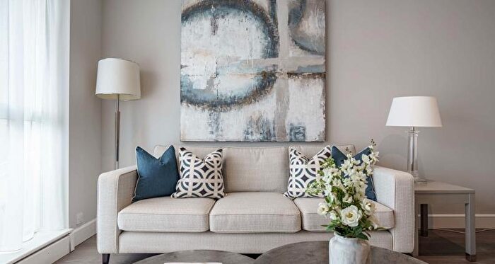 2 Bedroom Apartment To Rent In Westferry Circus, Canary Wharf, London, E14