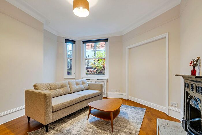 3 Bedroom Flat To Rent In Beaumont Crescent, West Kensington Mansions Beaumont Crescent, W14