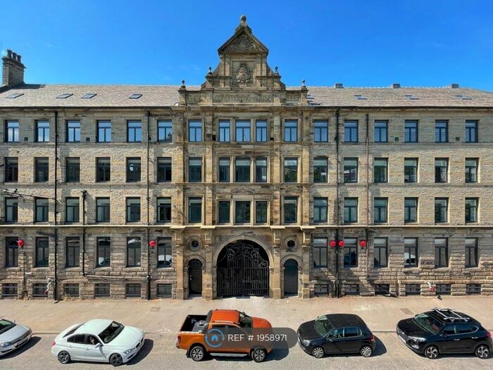 2 Bedroom Flat To Rent In Conditioning House, Bradford, BD1